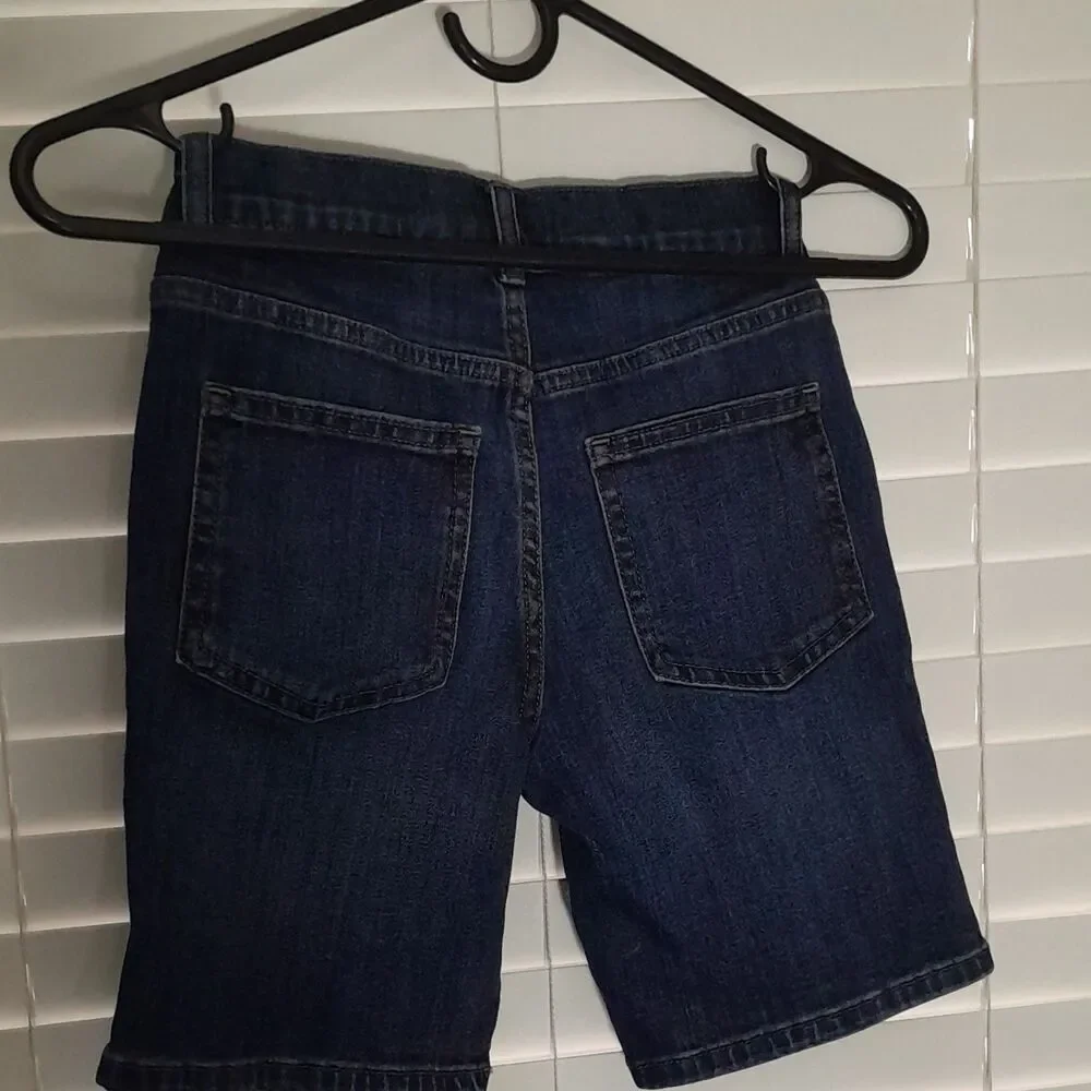OshKosh B'gosh Girls Size 10 Blue Denim Bermuda Shorts 8